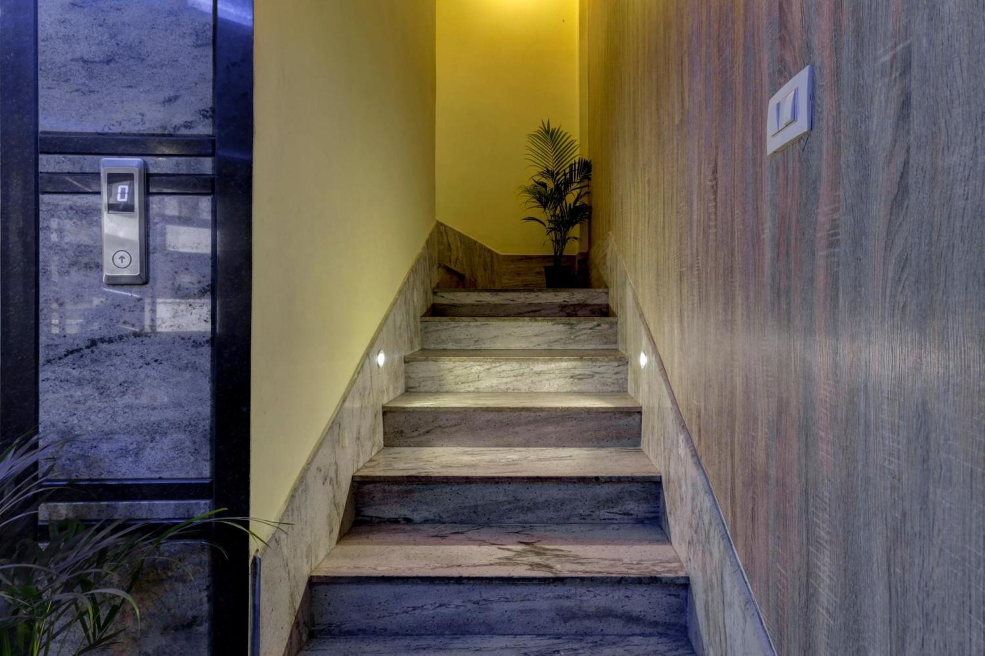 Hotel Collection O Karthika Residency Bangalore Exterior foto